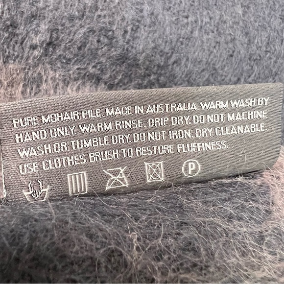 St Albans Mohair Grey Throw Fringe 49" x 70" - Picture 11 of 14